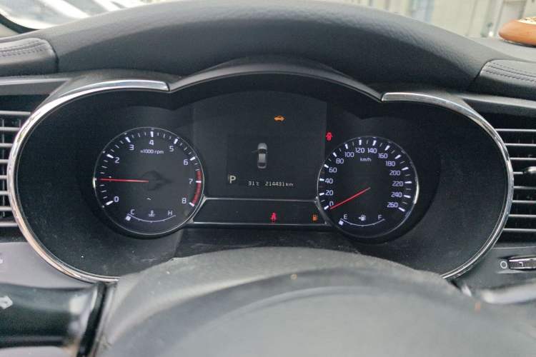 Used Kia K5 2015 2.0L Automatic LUX Instrument Cluster