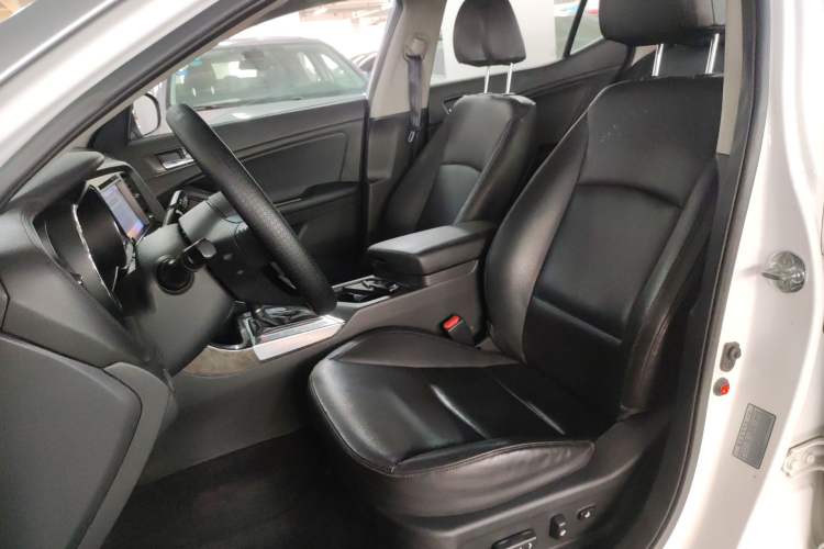 Used Kia K5 2015 2.0L Automatic LUX Left Front Seat