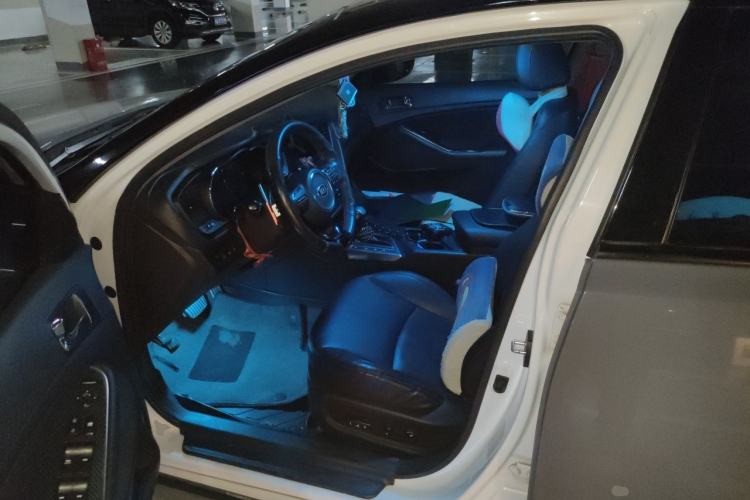 Used Kia K5 2015 2.0L Automatic LUX Left Front Seat
