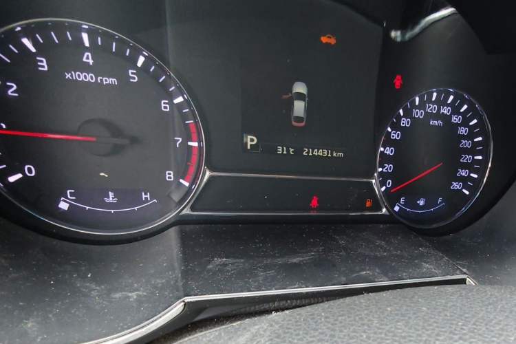 Used Kia K5 2015 2.0L Automatic LUX Odometer Close Up