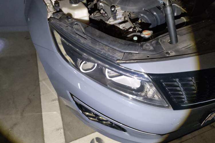 Used Kia K5 2015 2.0L Automatic LUX Right Front Headlight
