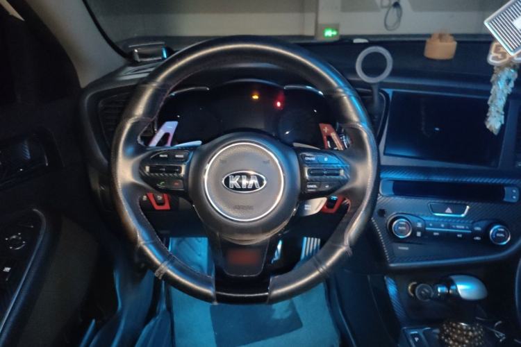 Used Kia K5 2015 2.0L Automatic LUX Steering Wheel