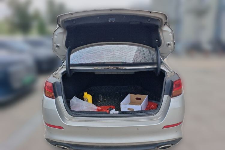 Used Kia K5 2015 2.0L Automatic LUX Trunk