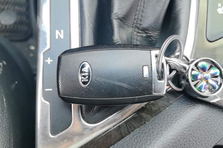 Used Kia K5 2015 2.0L Automatic LUX Vehicle Key