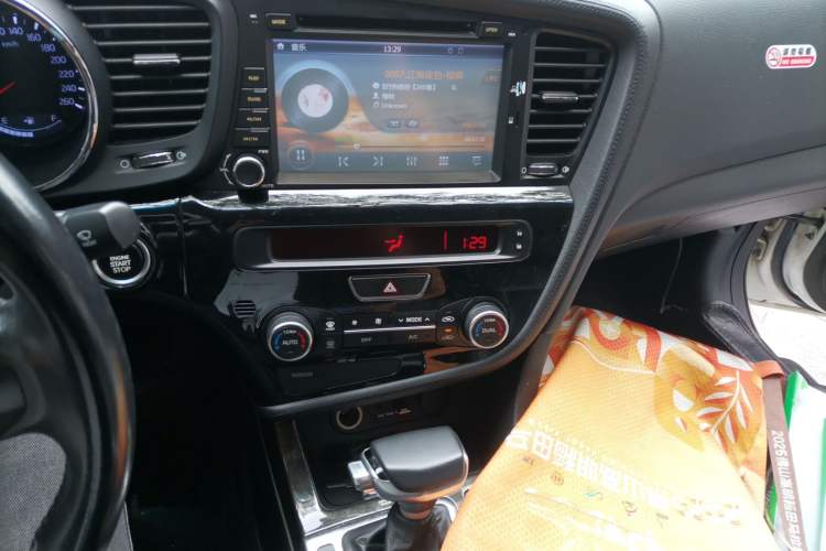 Used Kia K5 2015 2.0L Automatic LUX Audio And AC Panel