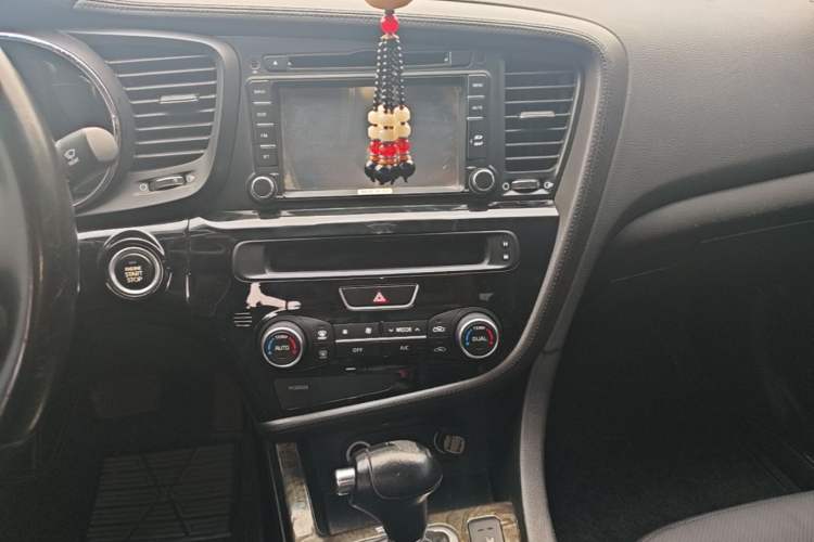 Used Kia K5 2015 2.0L Automatic LUX Audio And AC Panel