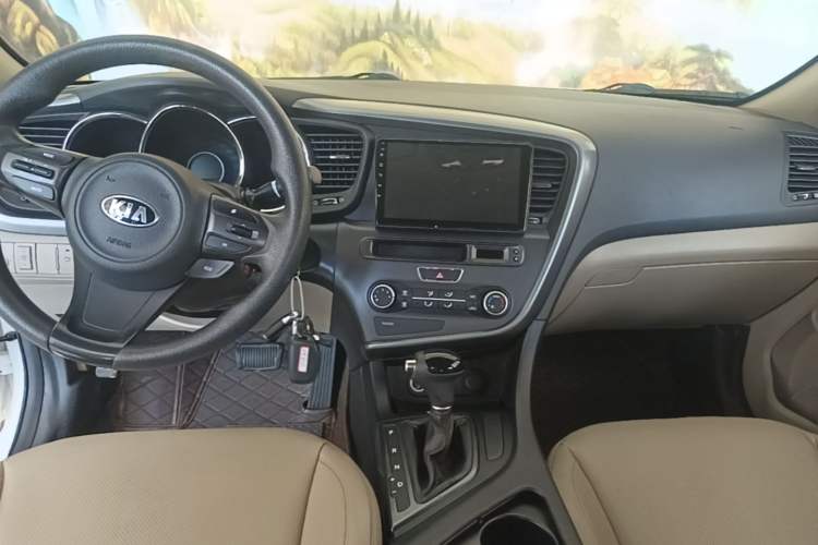 Used Kia K5 2015 2.0L Automatic GL Audio And AC Panel