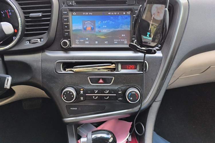 Used Kia K5 2015 2.0L Automatic GL Audio And AC Panel