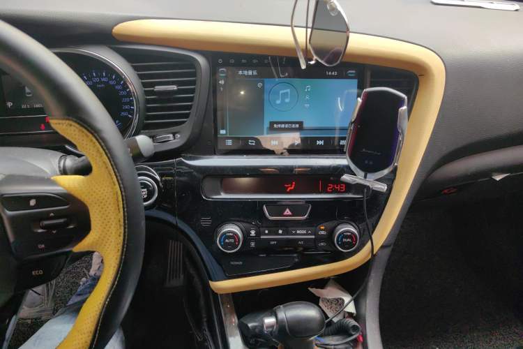 Used Kia K5 2015 2.0L Automatic LUX Audio And AC Panel