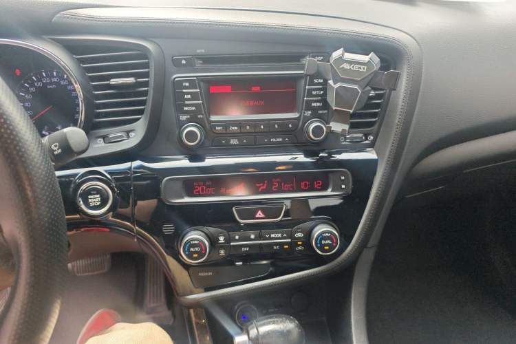 Used Kia K5 2015 2.0L Automatic LUX Audio And AC Panel