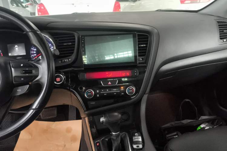 Used Kia K5 2015 2.0L Automatic LUX Audio And AC Panel