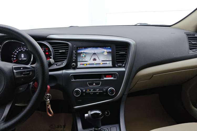 Used Kia K5 2015 2.0L Automatic GL Audio And AC Panel
