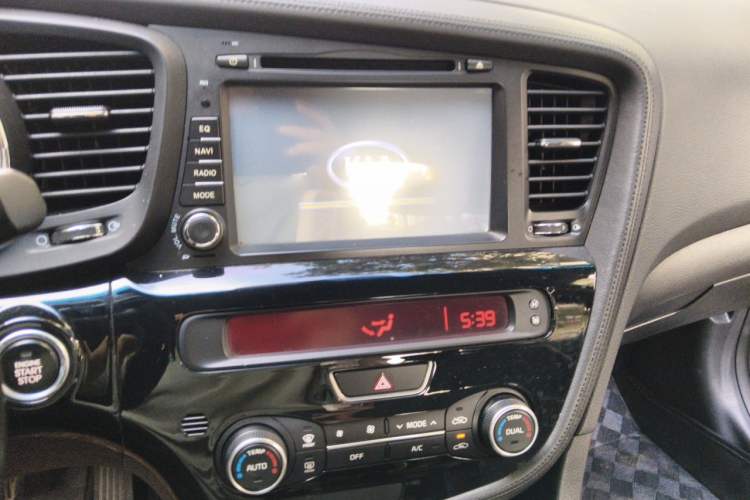 Used Kia K5 2015 2.0L Automatic LUX Audio And AC Panel