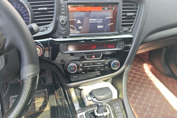 Used Kia K5 2015 2.0L Automatic LUX Audio And AC Panel