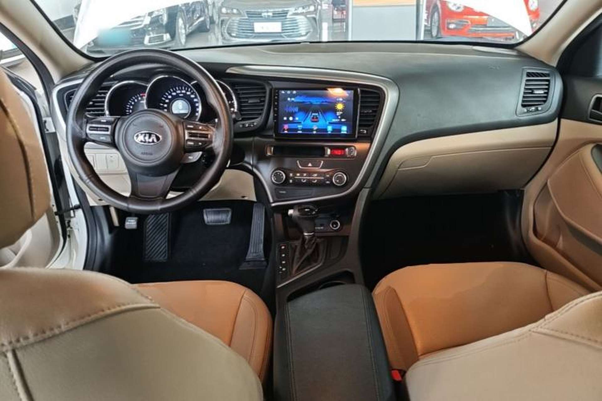 Used Kia K5 2015 2.0L Automatic GL Center Console