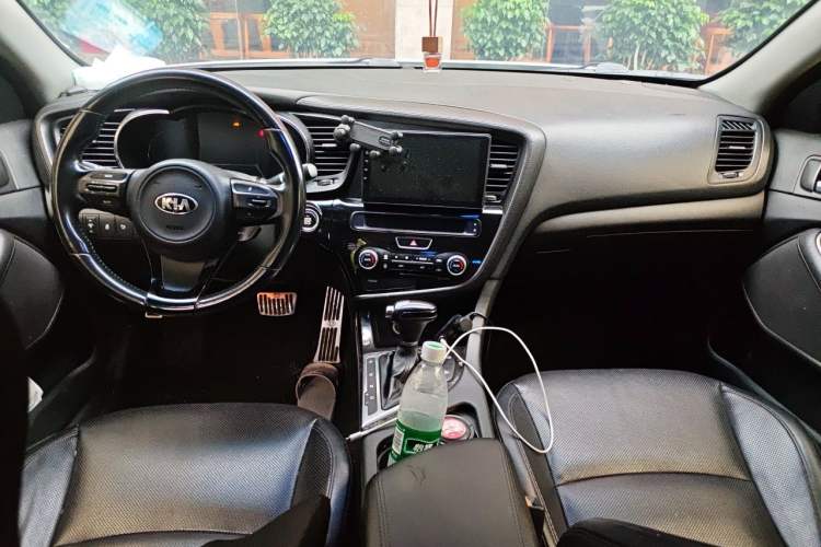 Used Kia K5 2015 2.0L Automatic LUX Center Console