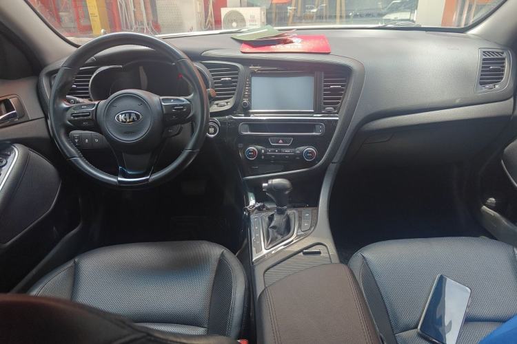Used Kia K5 2015 2.0L Automatic LUX Center Console