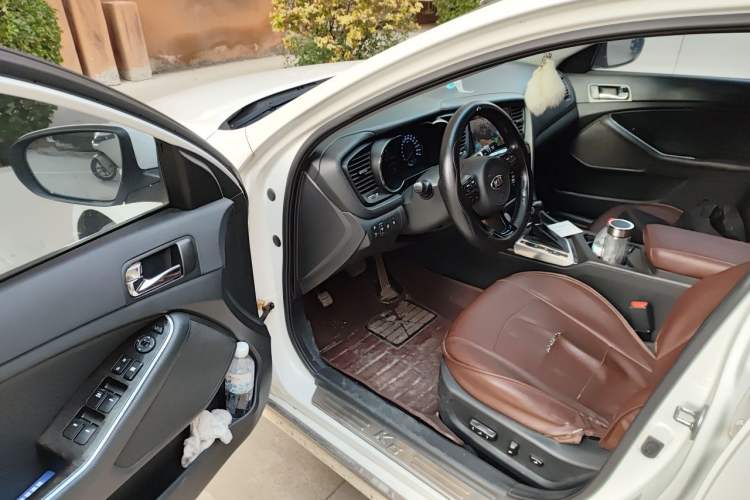 Used Kia K5 2015 2.0L Automatic LUX Driver Seat