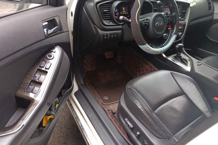 Used Kia K5 2015 2.0L Automatic LUX Driver Seat