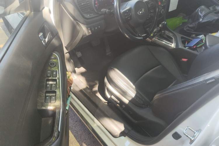 Used Kia K5 2015 2.0L Automatic LUX Driver Seat