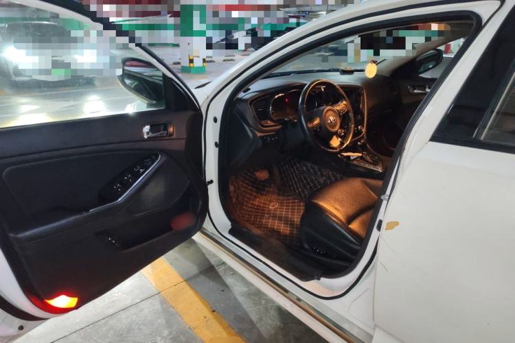 Used Kia K5 2015 2.0L Automatic LUX Driver Seat