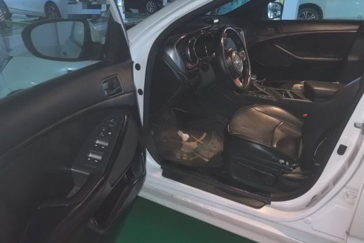 Used Kia K5 2015 2.0L Automatic GL Driver Seat