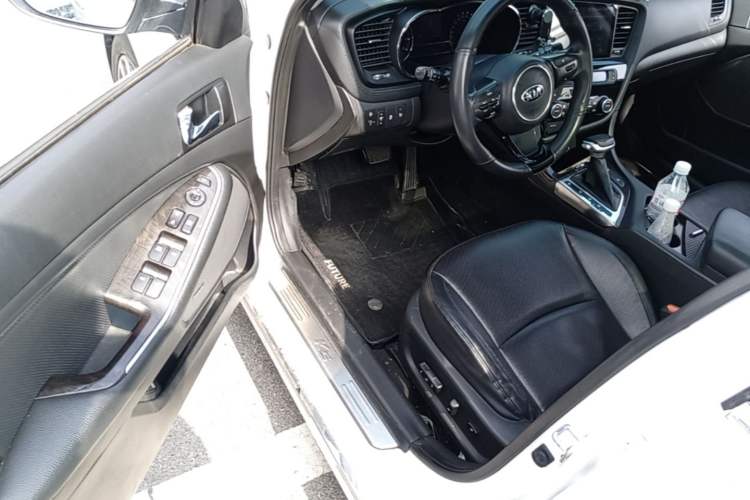 Used Kia K5 2015 2.0L Automatic LUX Driver Seat