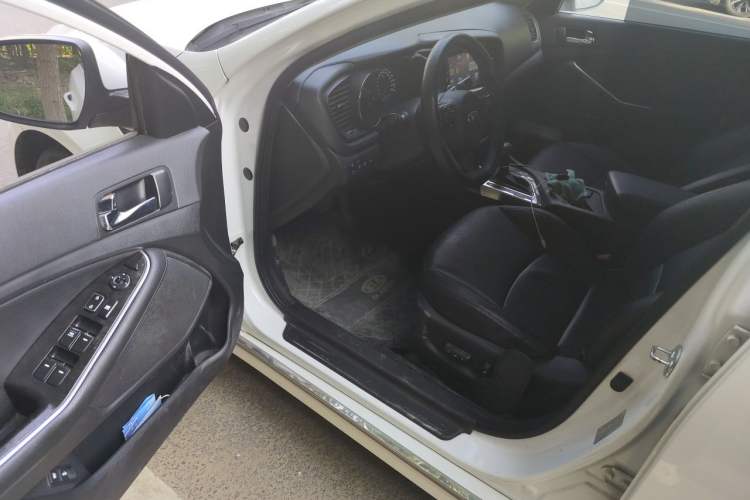 Used Kia K5 2015 2.0L Automatic LUX Driver Seat