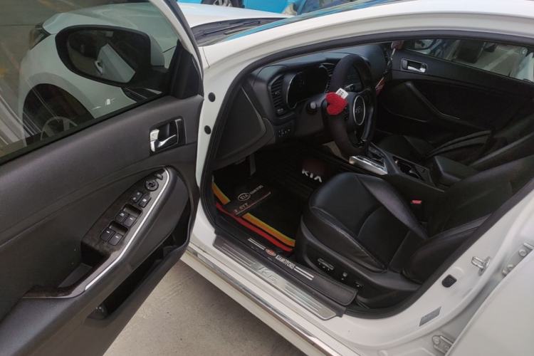Used Kia K5 2015 2.0L Automatic LUX Driver Seat