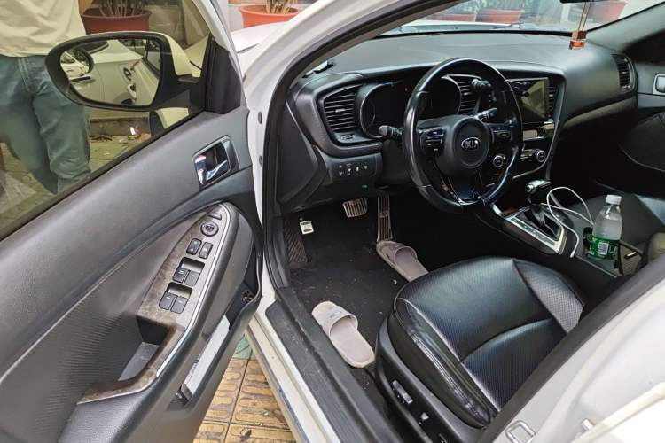 Used Kia K5 2015 2.0L Automatic LUX Driver Seat