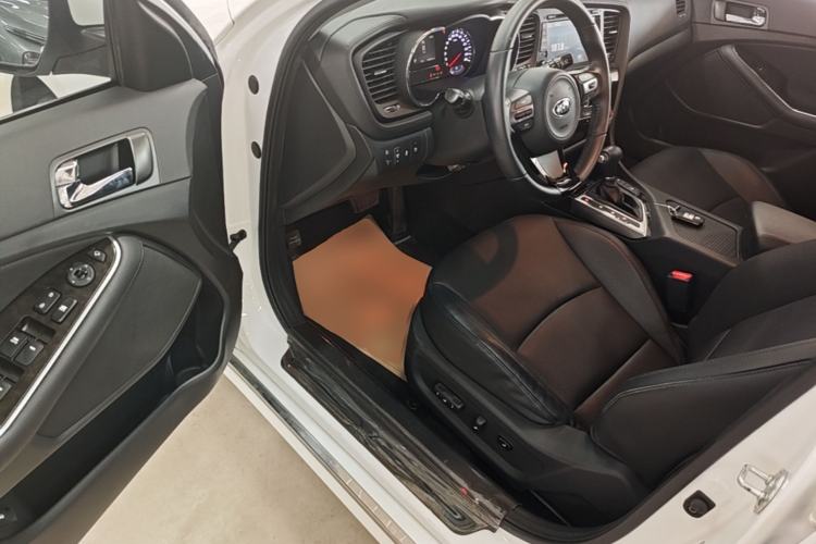 Used Kia K5 2015 2.0L Automatic LUX Driver Seat
