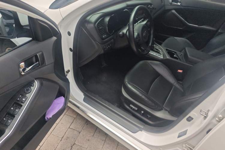 Used Kia K5 2015 2.0L Automatic LUX Driver Seat