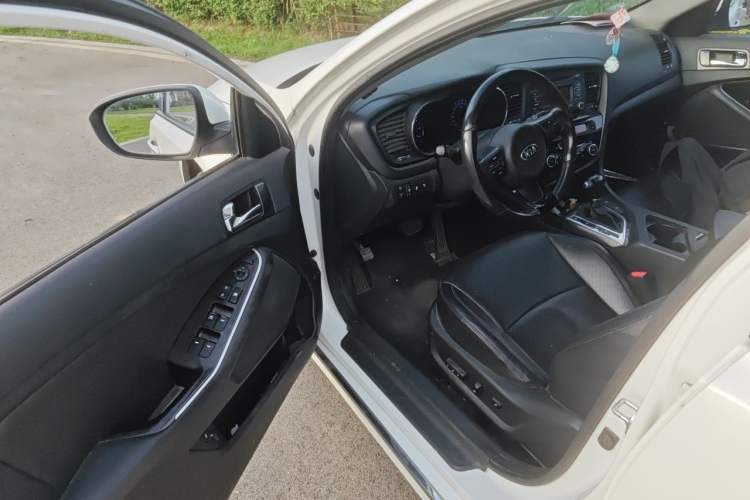 Used Kia K5 2015 2.0L Automatic LUX Driver Seat