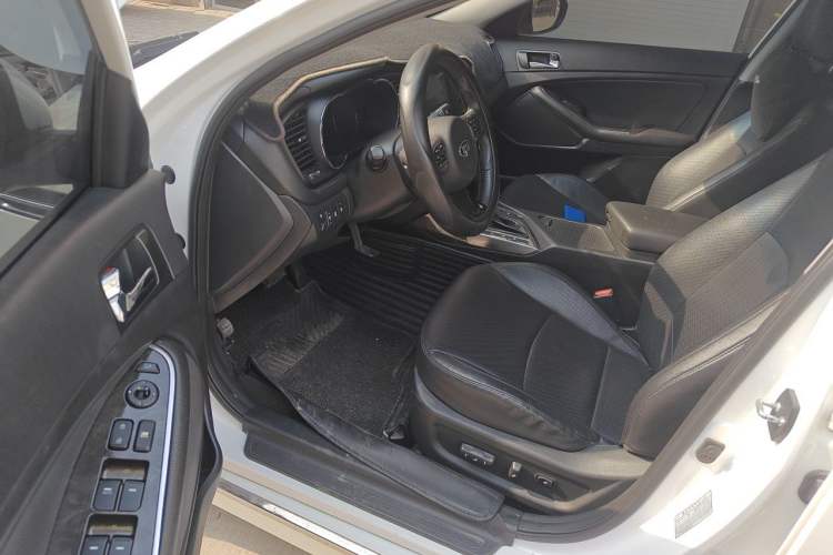 Used Kia K5 2015 2.0L Automatic Special Driver Seat