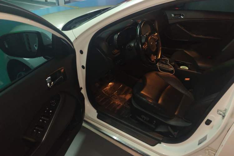 Used Kia K5 2015 2.0L Automatic LUX Driver Seat