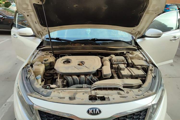 Used Kia K5 2015 2.0L Automatic LUX Engine Bay
