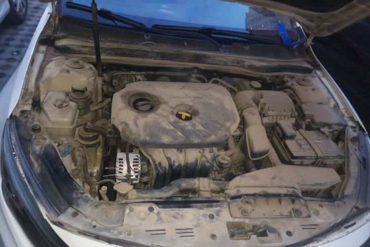 Used Kia K5 2015 2.0L Automatic GL Engine Bay