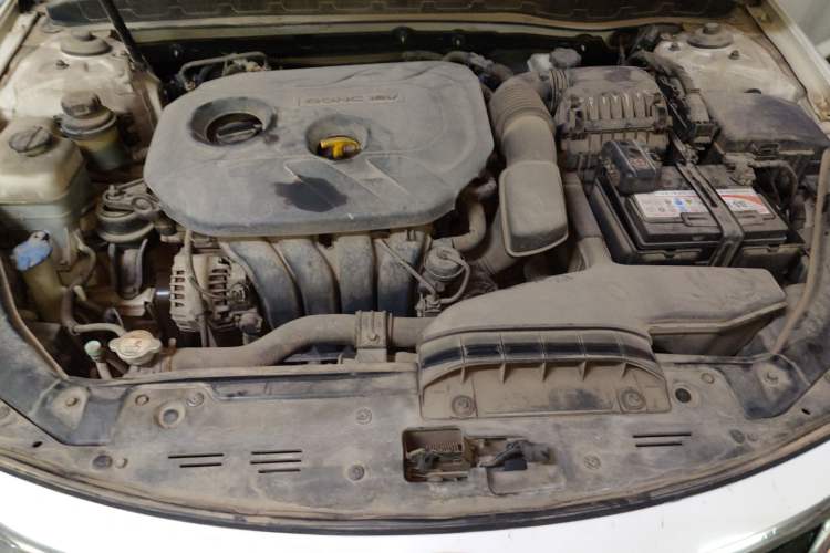 Used Kia K5 2015 2.0L Automatic LUX Engine Bay