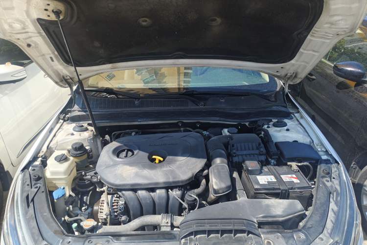 Used Kia K5 2015 2.0L Automatic GL Engine Bay