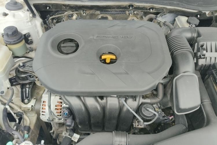 Used Kia K5 2015 2.0L Automatic GLS Engine Bay