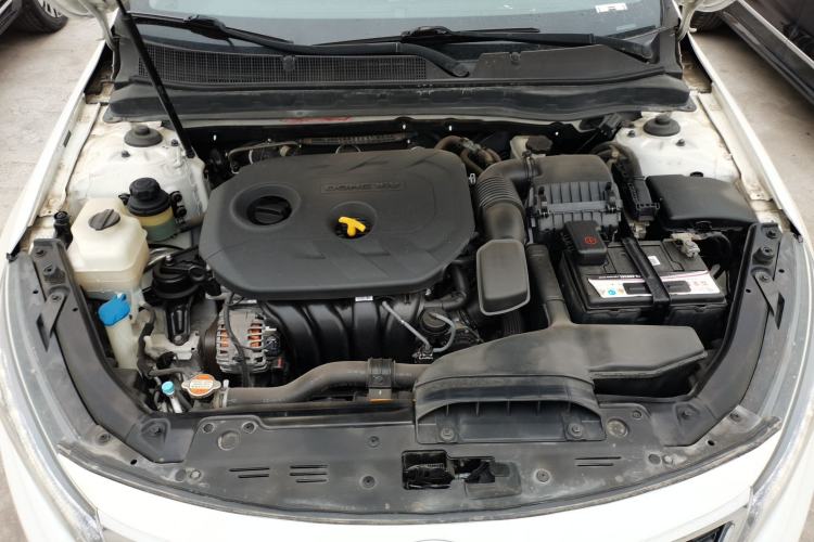 Used Kia K5 2015 2.0L Automatic LUX Engine Bay