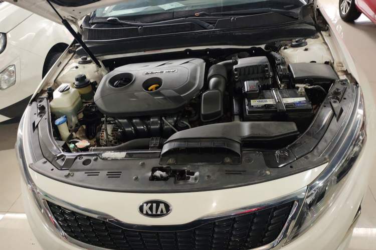 Used Kia K5 2015 2.0L Automatic GLS Engine Bay