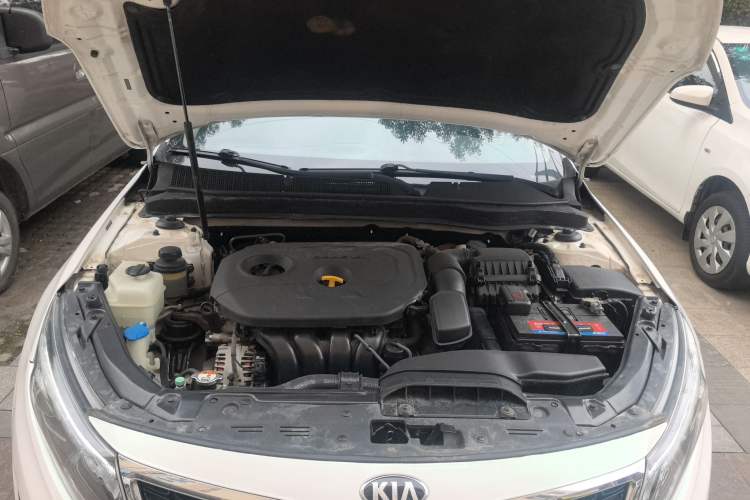 Used Kia K5 2015 2.0L Automatic LUX Engine Bay
