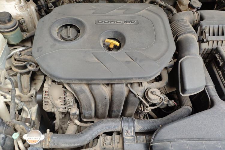 Used Kia K5 2015 2.0L Automatic LUX Engine Bay