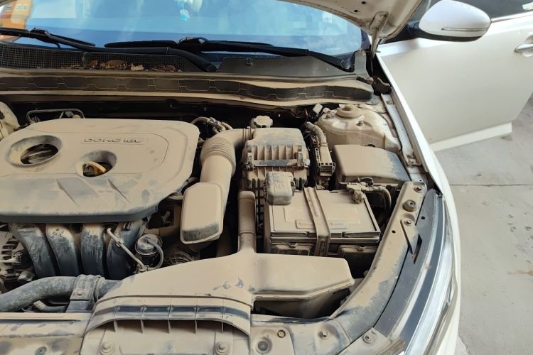 Used Kia K5 2015 2.0L Automatic LUX Engine Bay Left
