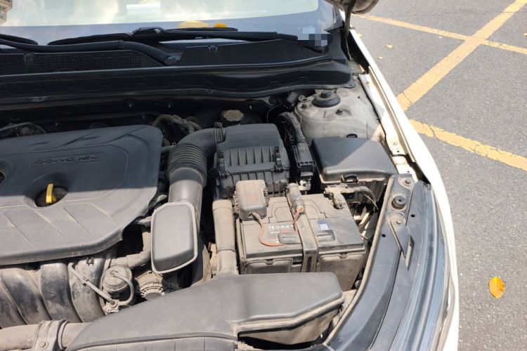 Used Kia K5 2015 2.0L Automatic LUX Engine Bay Left