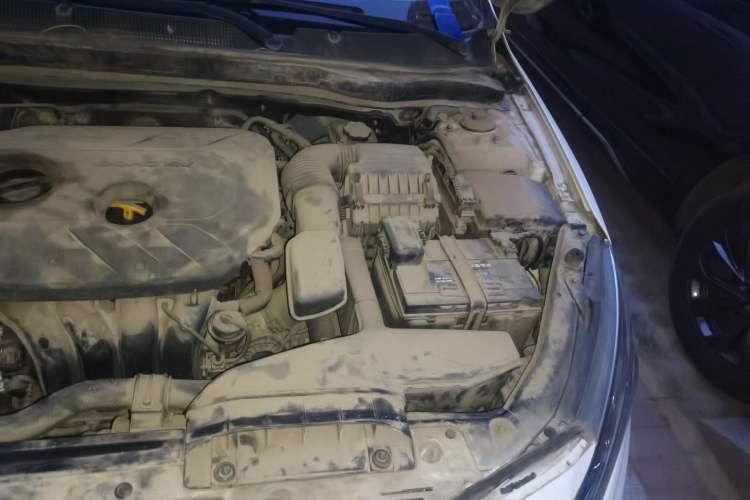 Used Kia K5 2015 2.0L Automatic GL Engine Bay Left