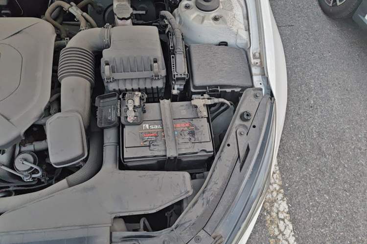 Used Kia K5 2015 2.0L Automatic LUX Engine Bay Left
