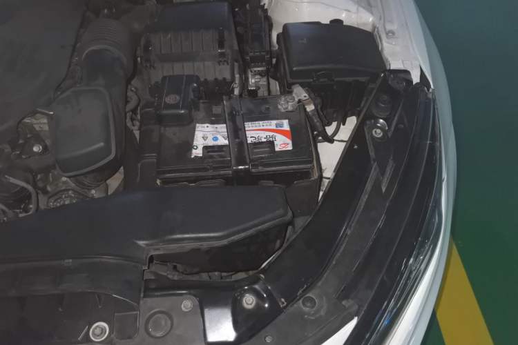 Used Kia K5 2015 2.0L Automatic GL Engine Bay Left
