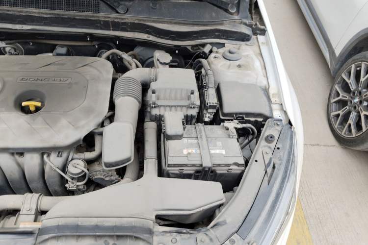 Used Kia K5 2015 2.0L Automatic LUX Engine Bay Left
